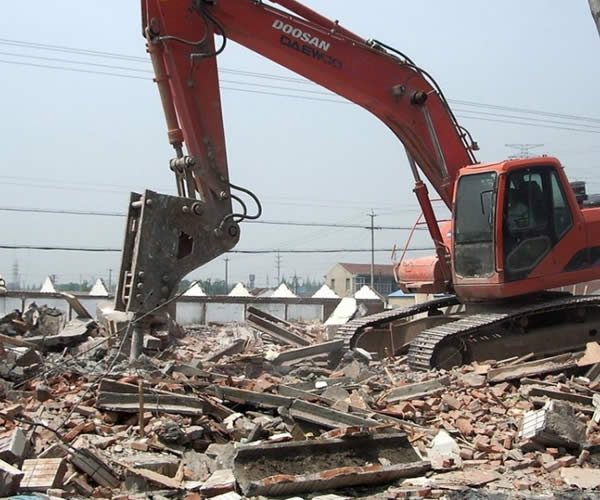 Demolition and Wrecking Services Waukesha/Milwaukee WI Terry's Excavating and Grading Services Waukesha/Milwaukee